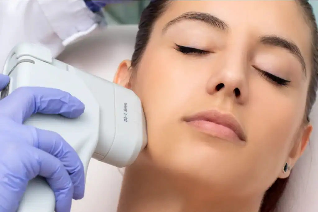Discover the Perfect Duo: Morpheus8 and HIFU 2 Image of Morpheus8 And HIFU Combined with Lipo 360 Oxted